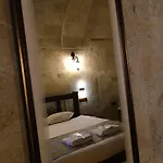 Cappadocia Balloon House 酒店 于尔居普