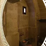 Cappadocia Balloon House 酒店 于尔居普