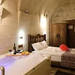 酒店 Cappadocia Balloon House 于尔居普