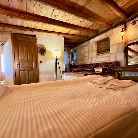 Cappadocia Balloon House Hotel 2*