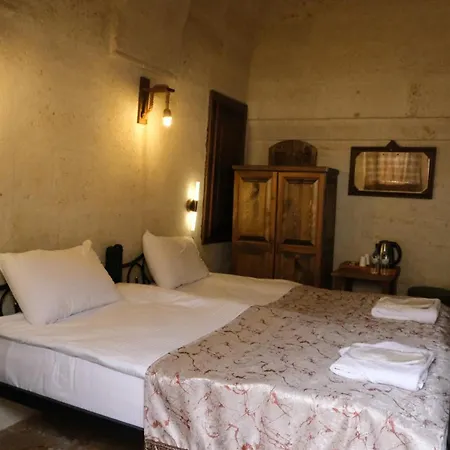 Cappadocia Balloon House 酒店 于尔居普