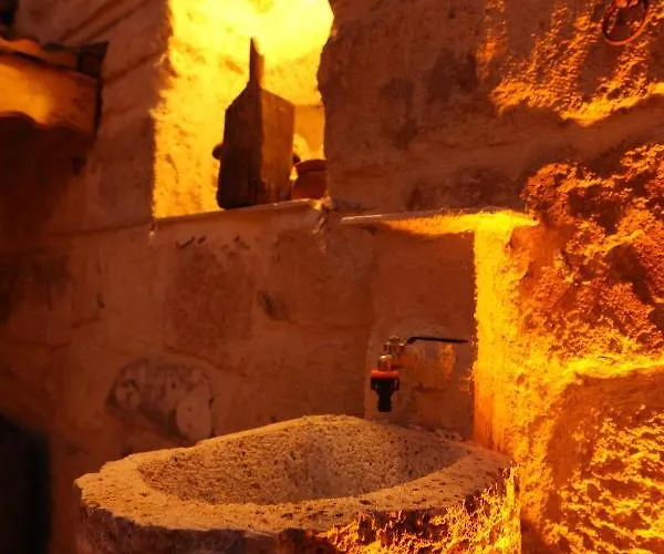 酒店 Cappadocia Balloon House 于尔居普