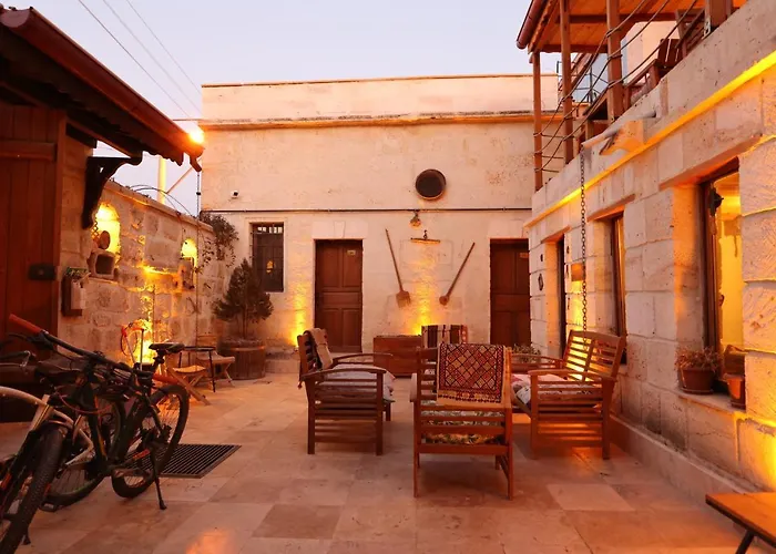 酒店 Cappadocia Balloon House 于尔居普