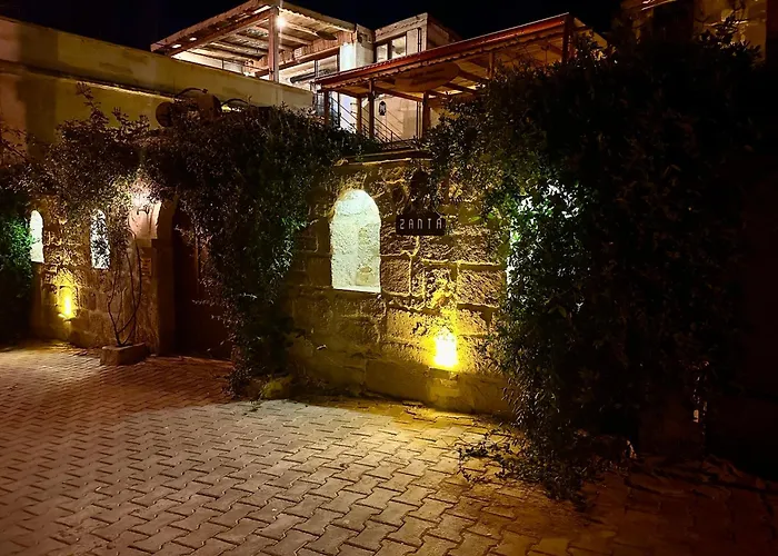 酒店 Cappadocia Balloon House 于尔居普