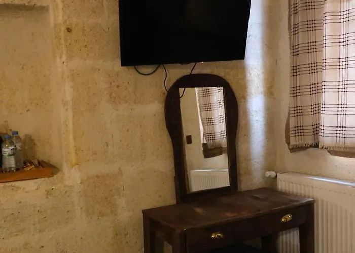 Cappadocia Balloon House 酒店 于尔居普