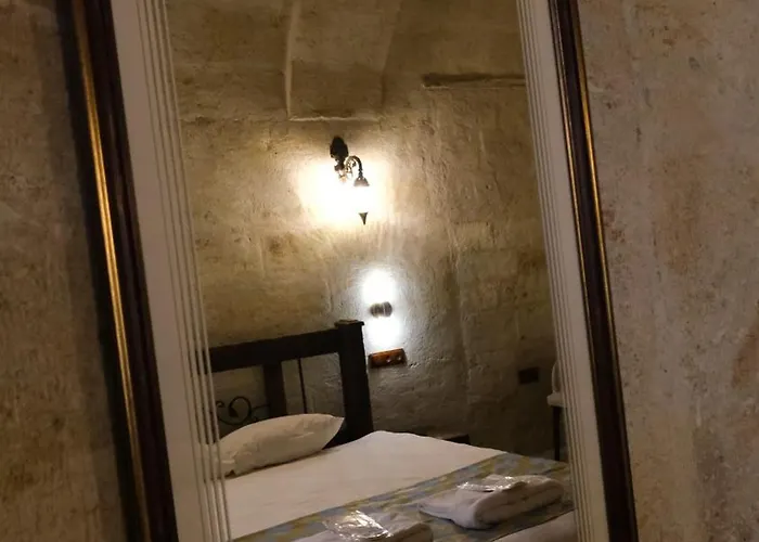 Cappadocia Balloon House 酒店 于尔居普