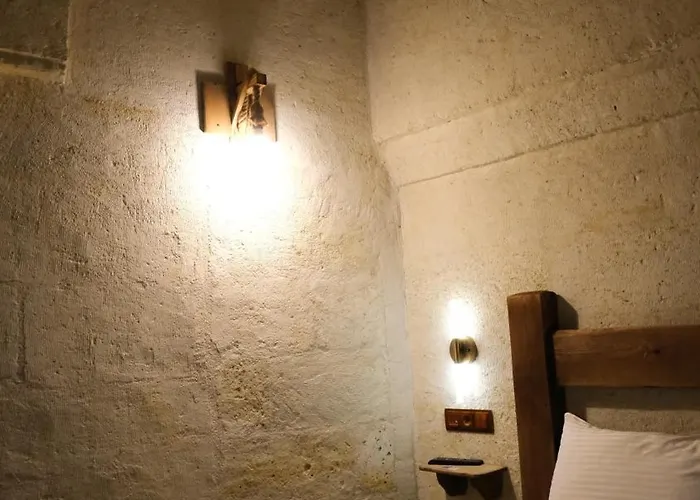 Cappadocia Balloon House 酒店 于尔居普