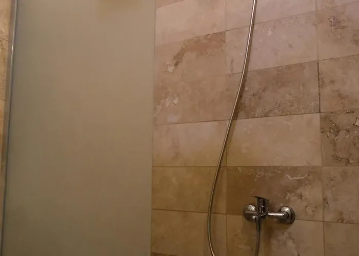 酒店 Cappadocia Balloon House 于尔居普