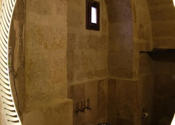 Cappadocia Balloon House 酒店 于尔居普