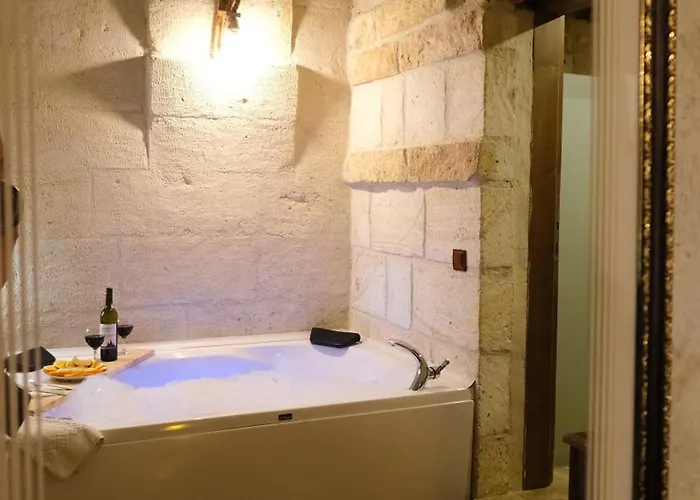 酒店 Cappadocia Balloon House 于尔居普